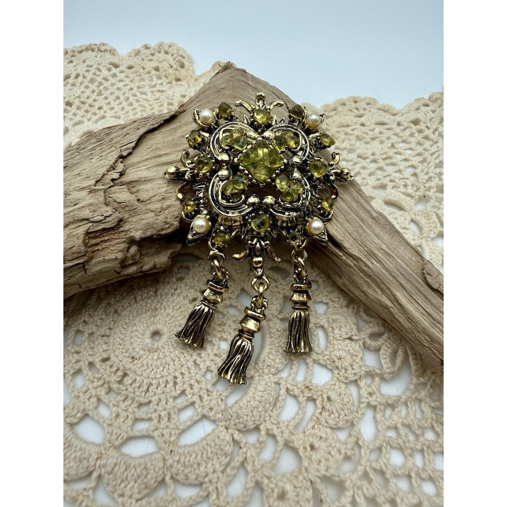 Victorian Style Ornate Faux Pearl & Rhinestone Brooch green peridot dangles